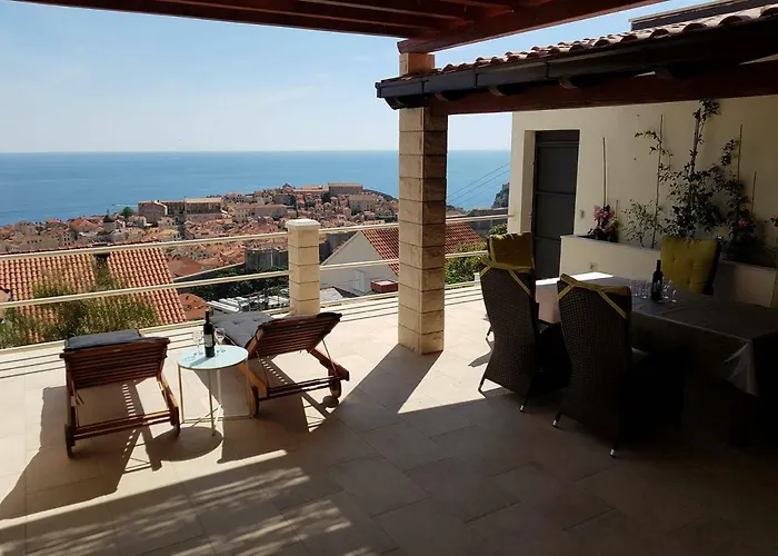 Old Town & Sea View